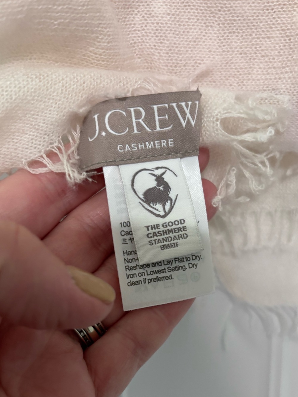 J.Crew featherweight, oversized, cashmere wrap - Picture 4 of 4